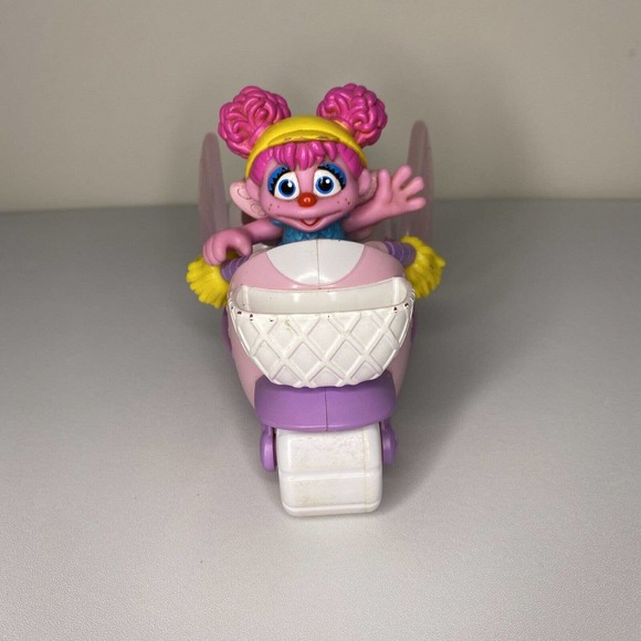 Abby Cadabby Figure and her LScooter with Flapping Wings Sesame Street - Picture 2 of 5